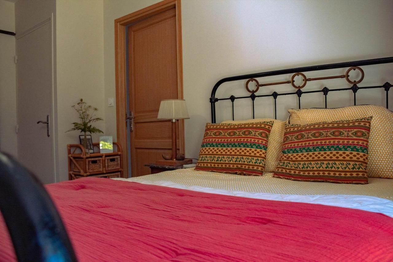 Bed and Breakfast Les Jardins De Nanine Lapleau Esterno foto