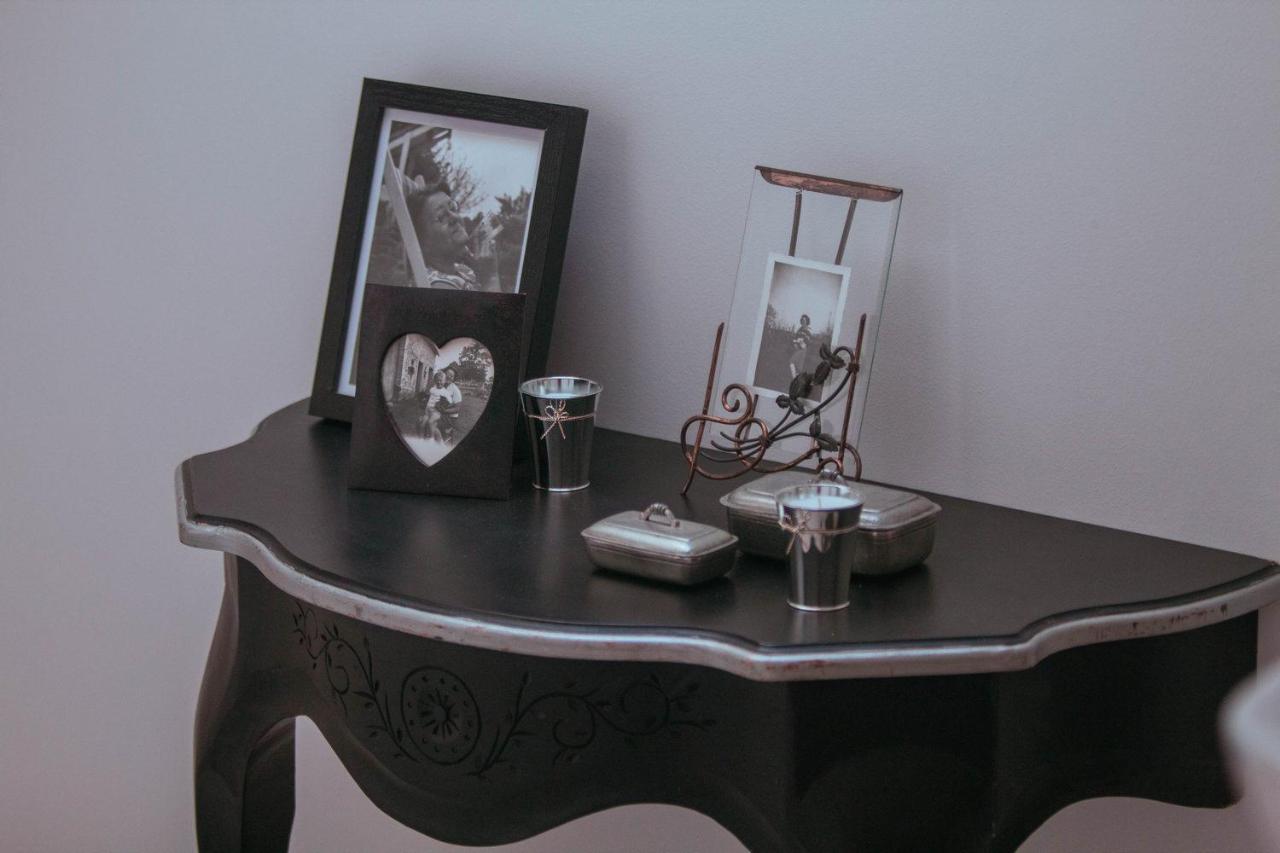 Bed and Breakfast Les Jardins De Nanine Lapleau Esterno foto