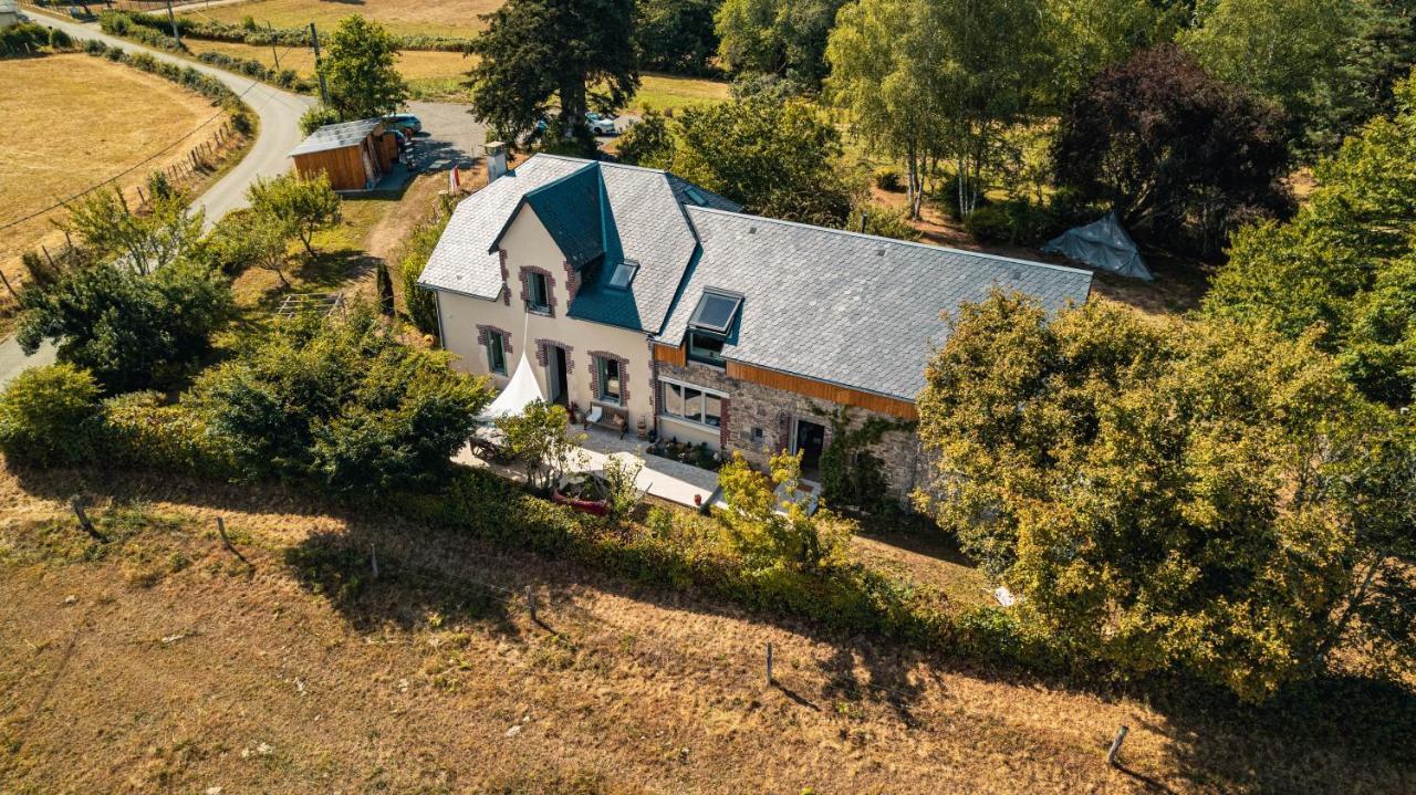 Bed and Breakfast Les Jardins De Nanine Lapleau Esterno foto
