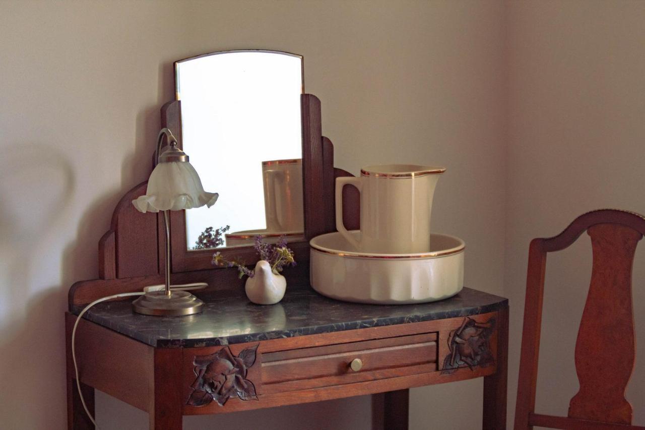 Bed and Breakfast Les Jardins De Nanine Lapleau Esterno foto