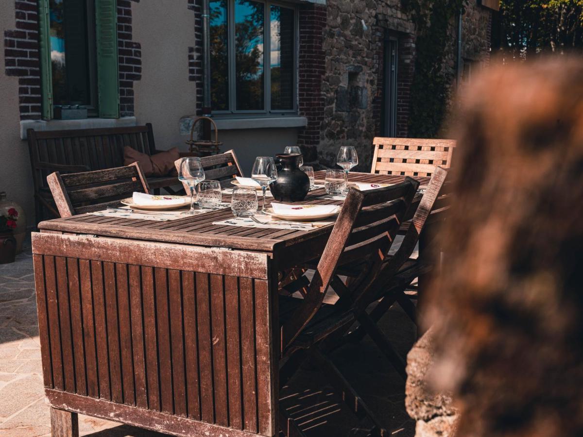 Bed and Breakfast Les Jardins De Nanine Lapleau Esterno foto