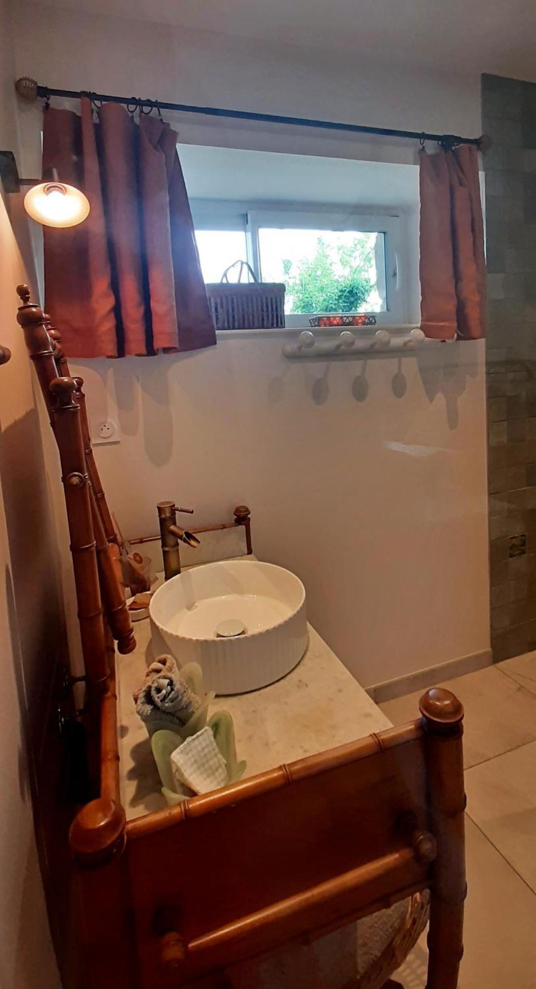 Bed and Breakfast Les Jardins De Nanine Lapleau Esterno foto